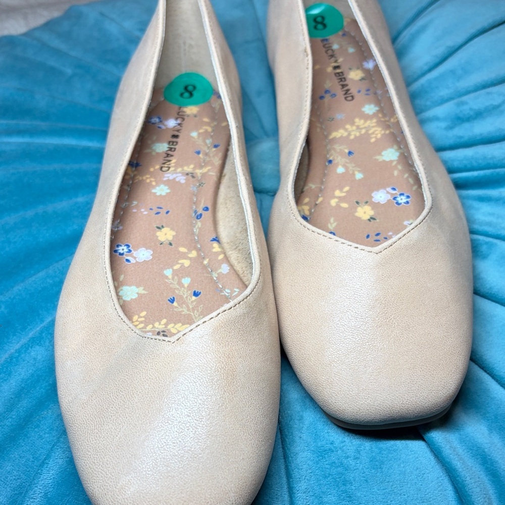 Lucky Brand Nude leather top Women's Flats size 8